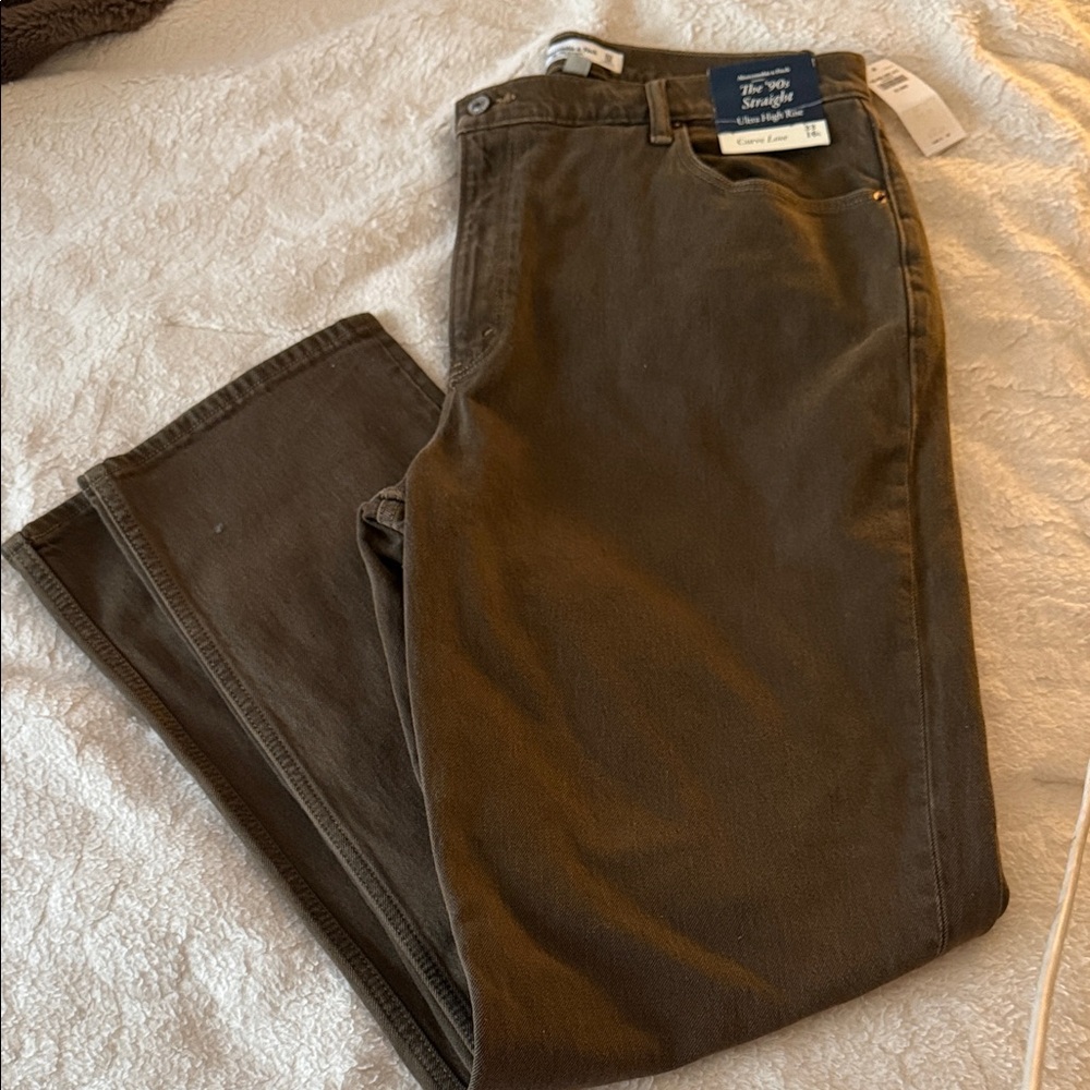 NWT Abercrombie 90s Straight Ultra High Rise - Curve Love 33L